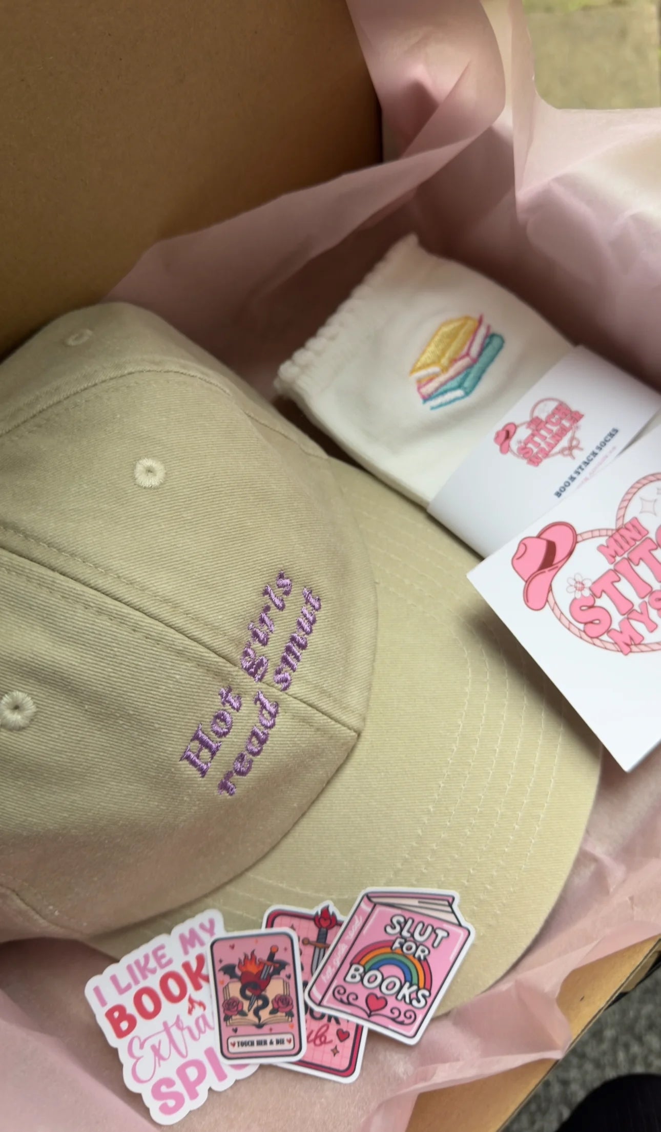 β¨π Bookish Mystery Box πβ¨